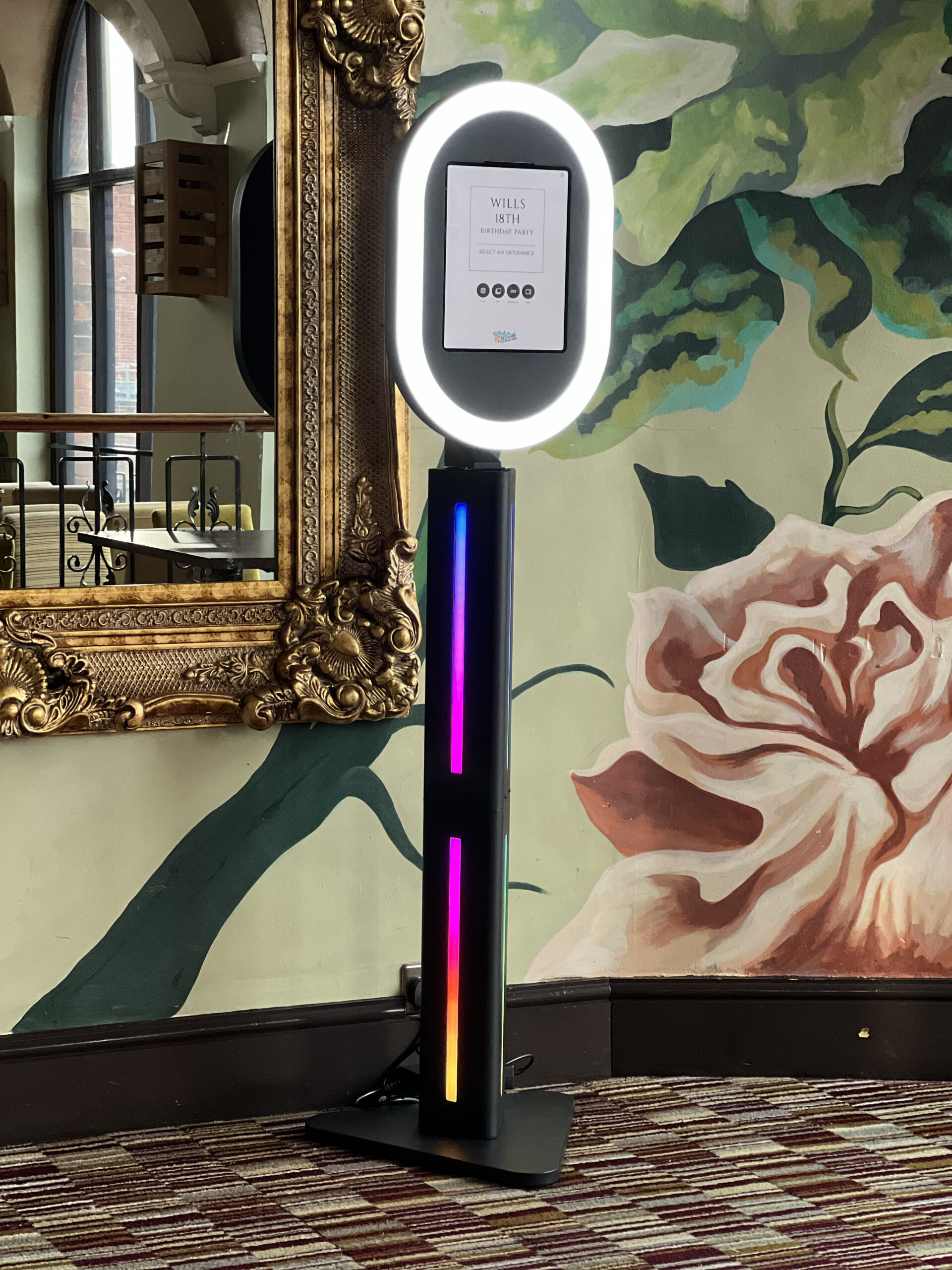 Maxi Glow Booth in Black at The Red Bar & Grill